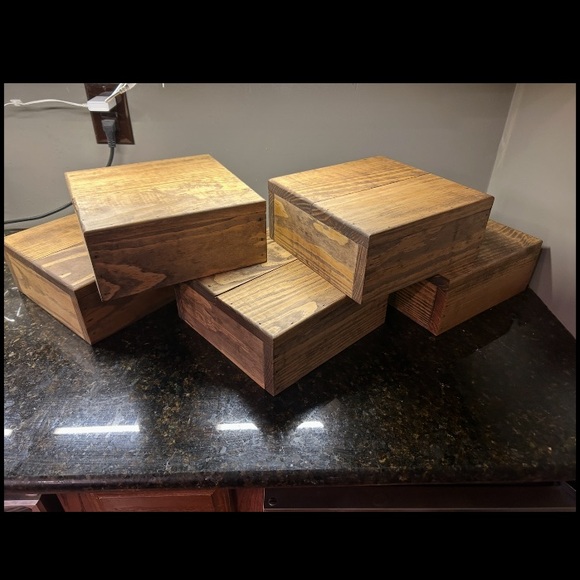 Rustic Display Stands - Picture 7 of 7